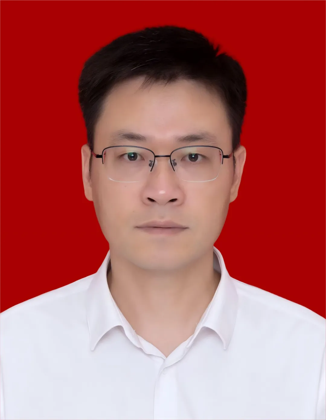 张伟.png